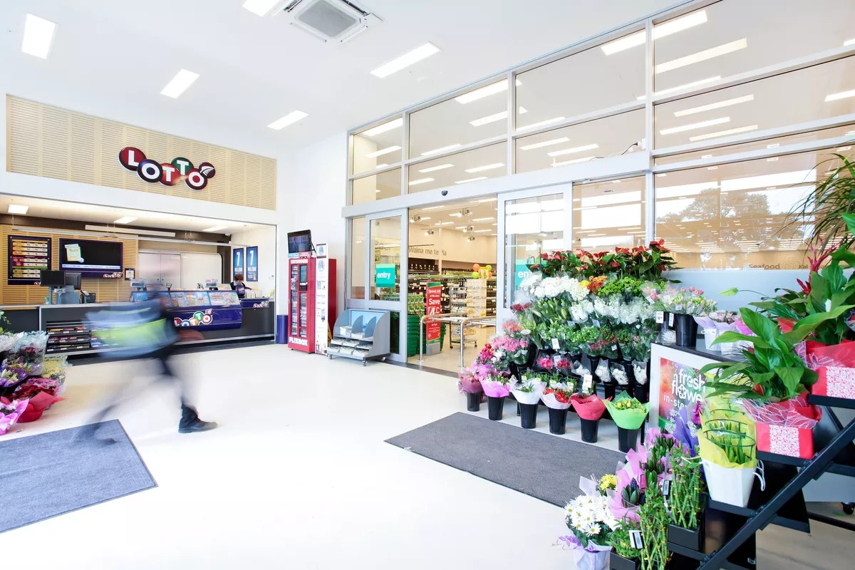 Countdown Browns Bay Image